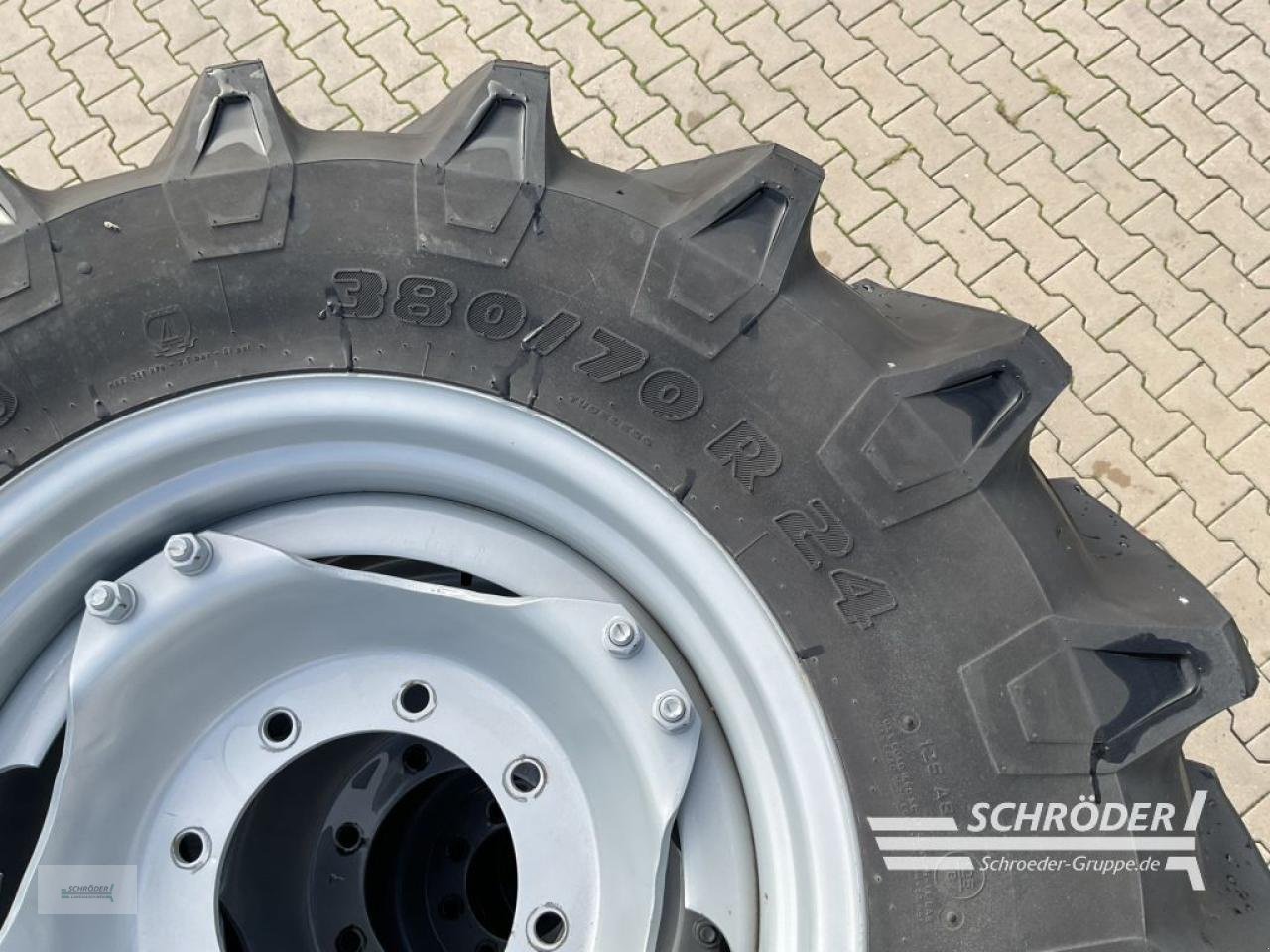 Zwillingsrad του τύπου Massey Ferguson 2X 380/70 R24 + 2X 480/70 R34 | NEU, Gebrauchtmaschine σε Holdorf (Φωτογραφία 4)